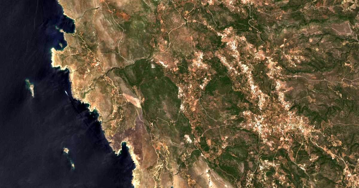Satelitska karta: Drymón