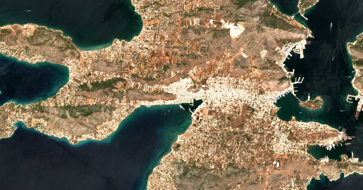 Satelitska karta: Salamina