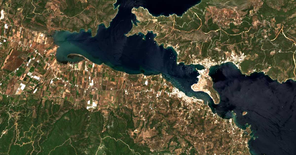 Satelitska karta: Agía Sotíra