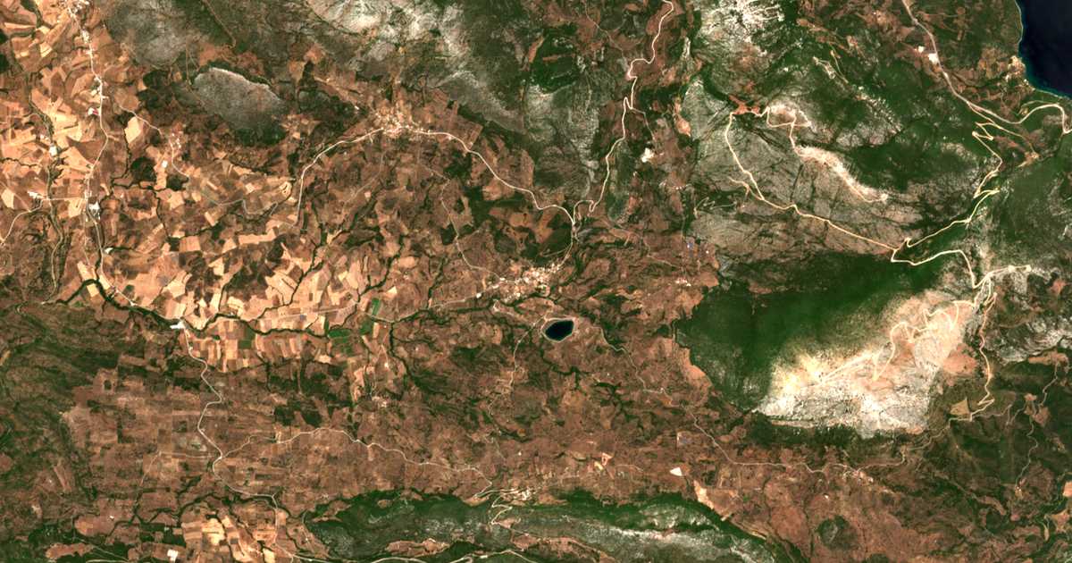 Satelitska karta: Karatzás