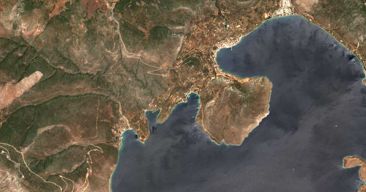 Satelitska karta: Ágios Isídoros