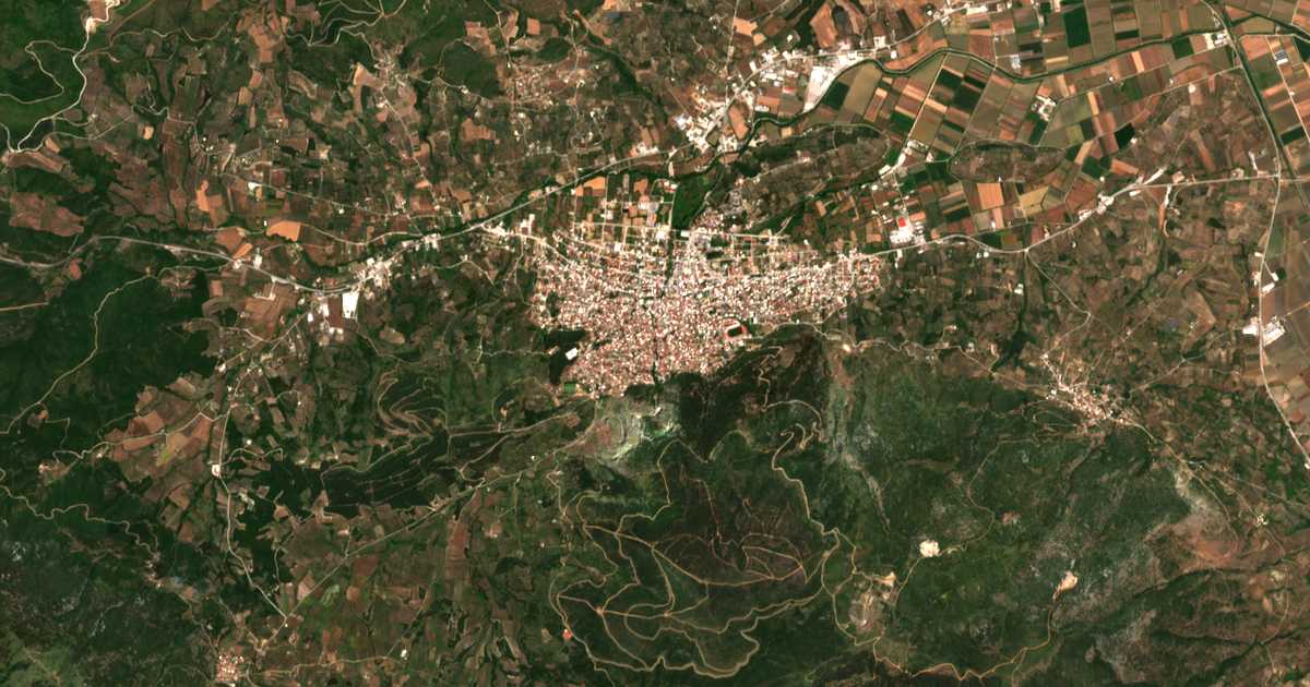 Satelitska karta: Livadea