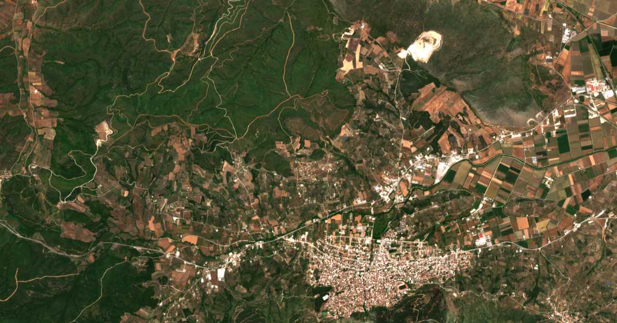 Satelitska karta: Perachórion
