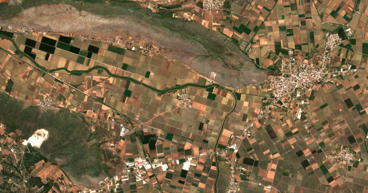 Satelitska karta: Romaíikon