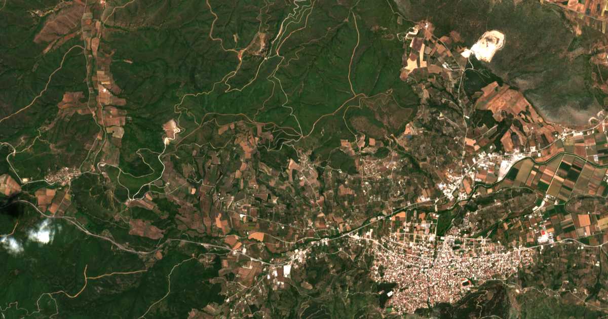 Satelitska karta: Tzimaíika