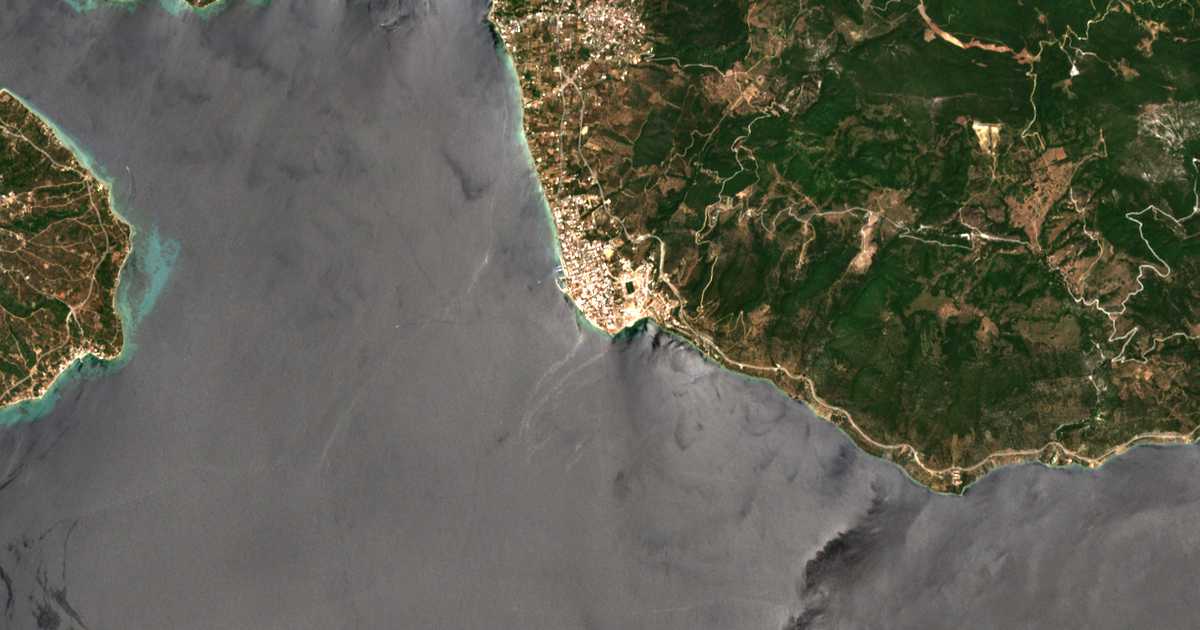 Satelitska karta: Loutrá Aidipsoú