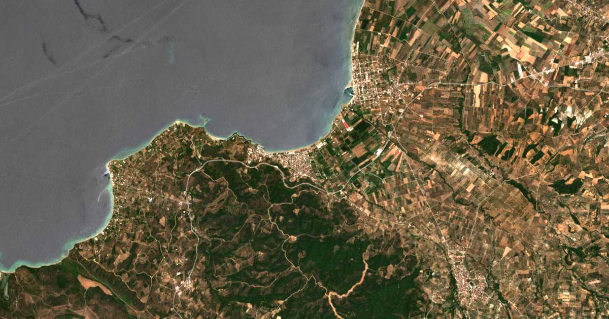 Satelitska karta: Néos Pýrgos