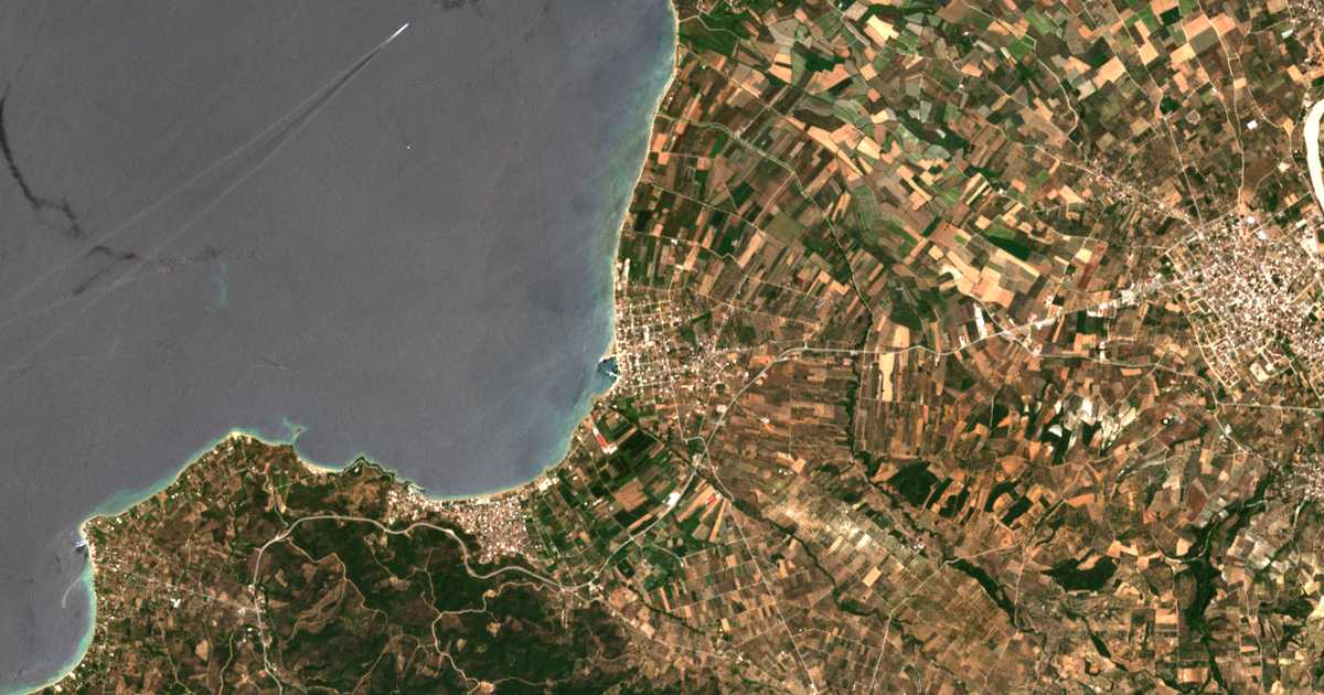 Satelitska karta: Oreoí