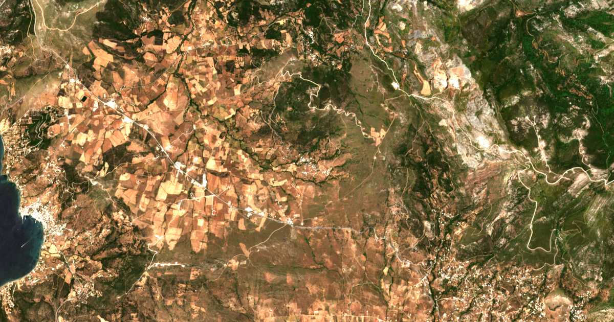 Satelitska karta: Katsarónion