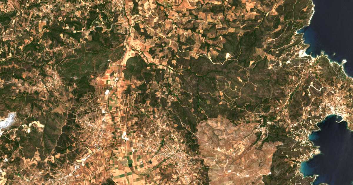 Satelitska karta: Drosiá