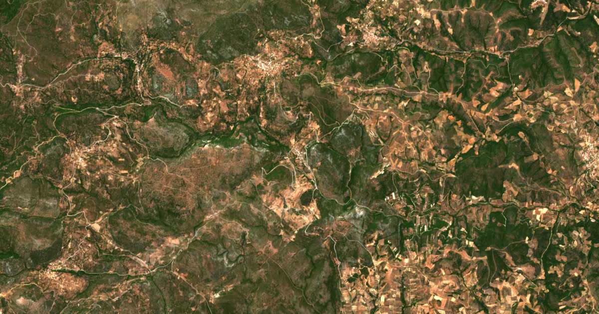 Satelitska karta: Paramerítai