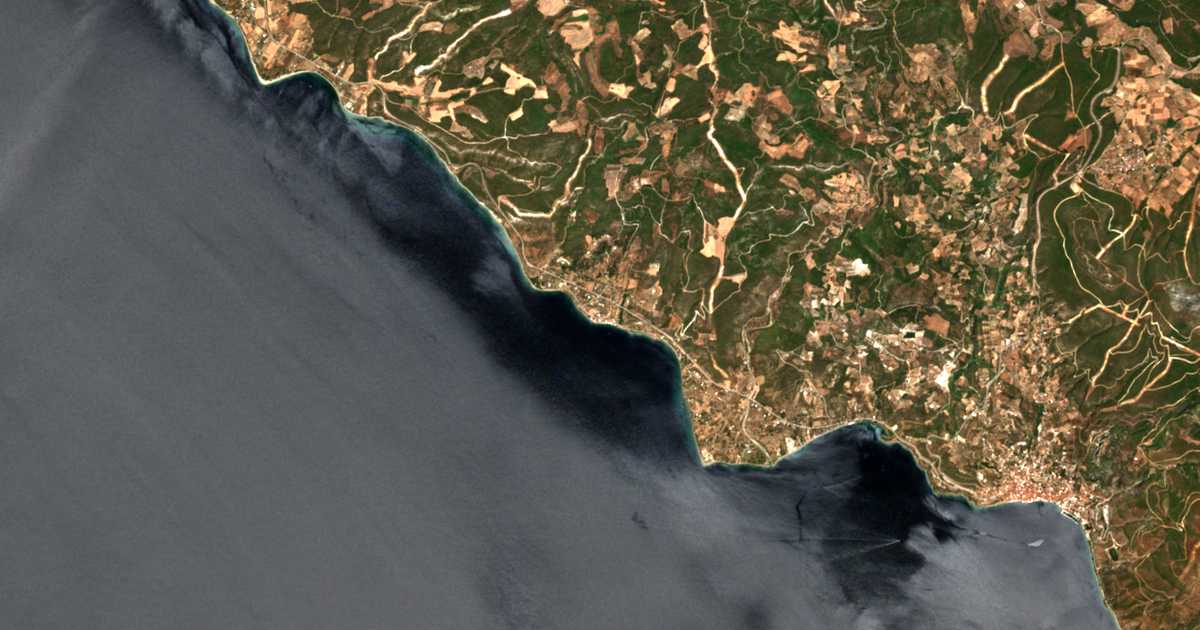Satelitska karta: Chrónia