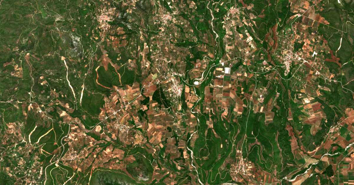 Satelitska karta: Kechriaí