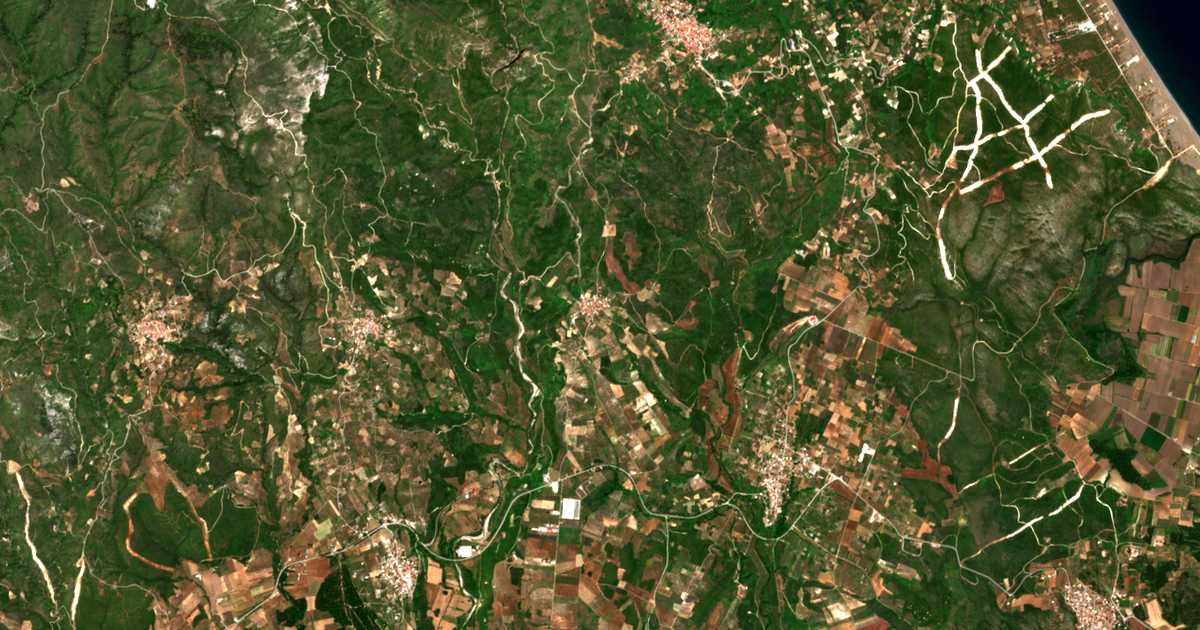 Satelitska karta: Kerámeia