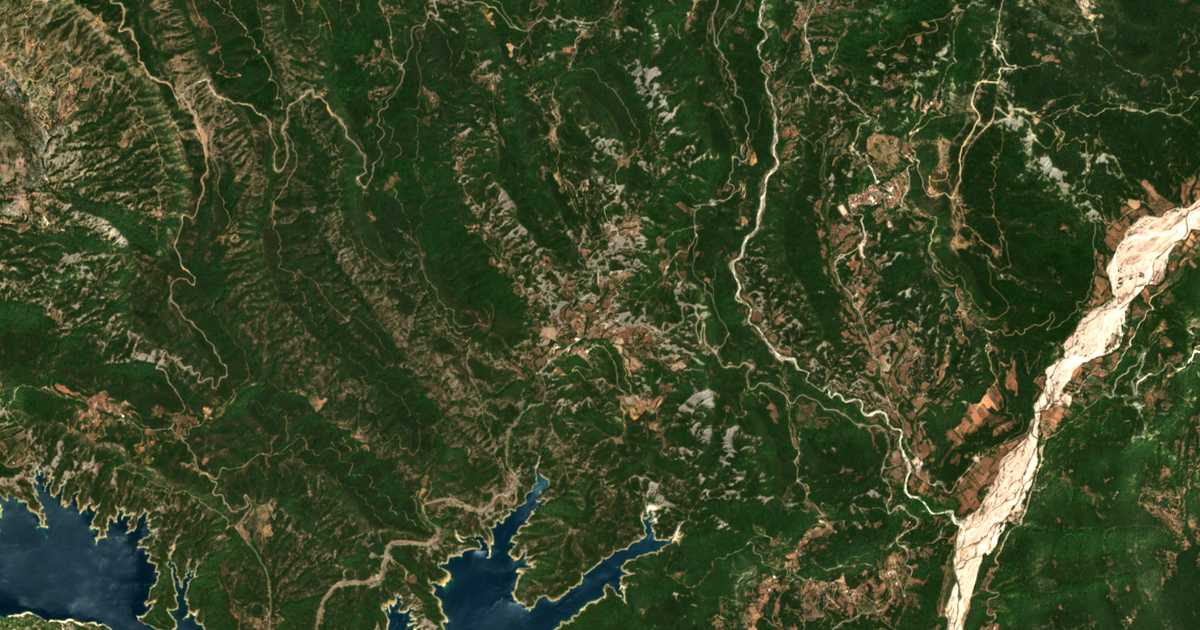 Satelitska karta: Longítsion