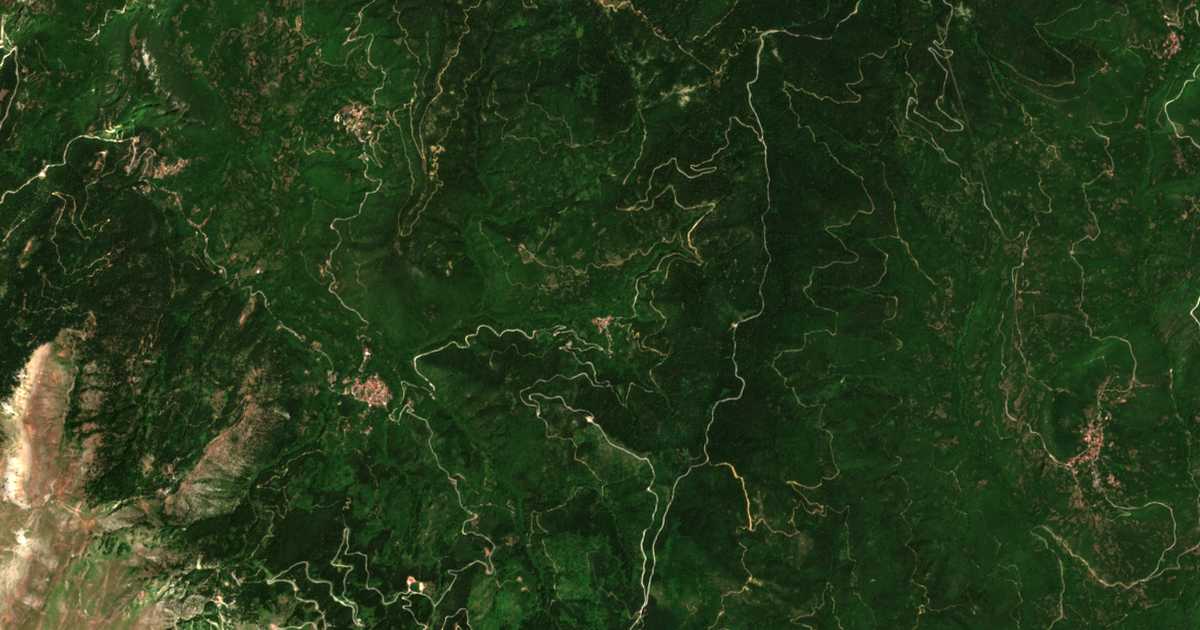 Satelitska karta: Ágios Charálampos