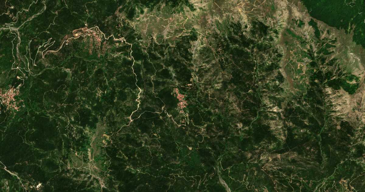 Satelitska karta: Ámpliani