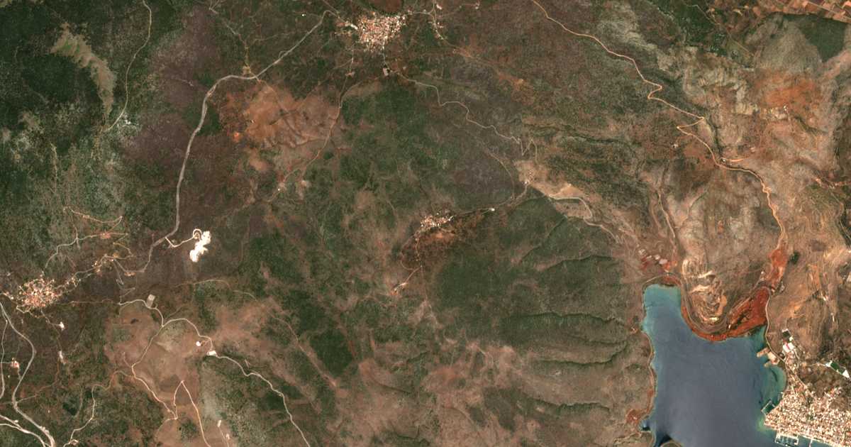 Satelitska karta: Tritaía