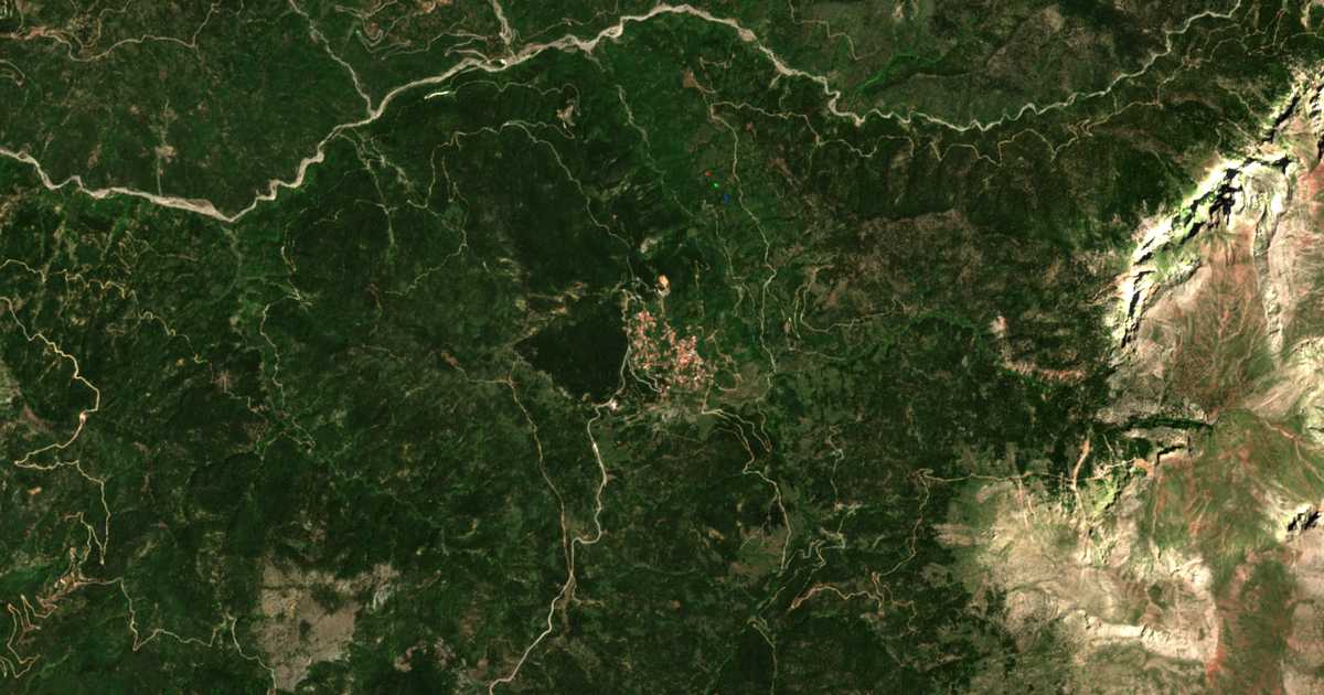 Satelitska karta: Artotína
