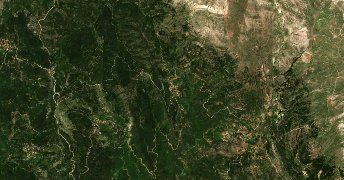Satelitska karta: Dichórion