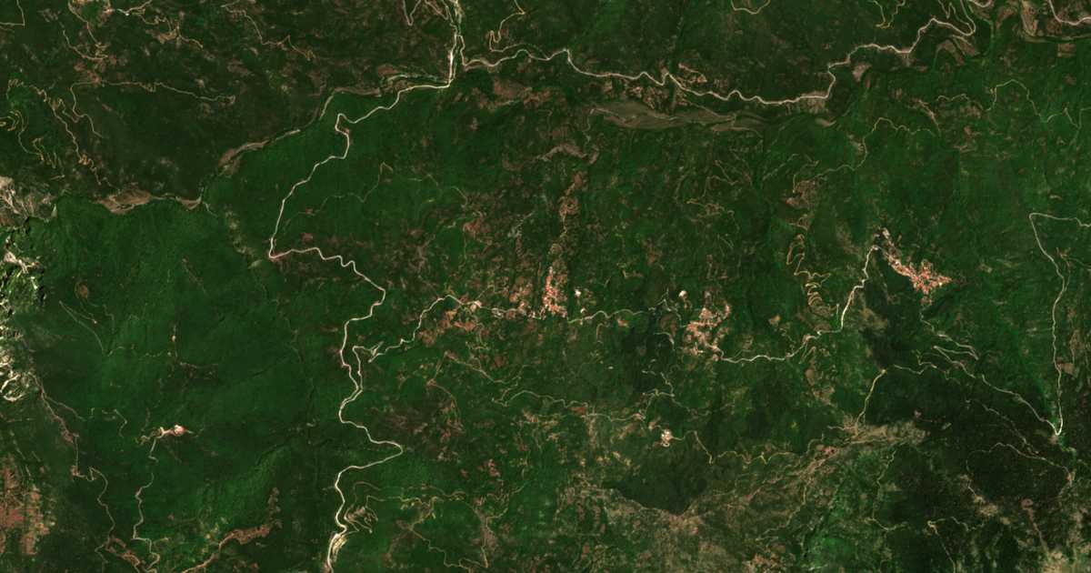 Satelitska karta: Teíchion