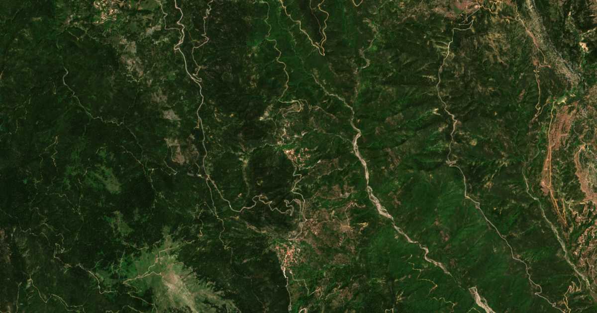 Satelitska karta: Trístenon