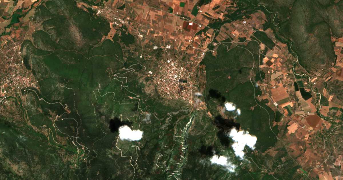 Satelitska karta: Amfíkleia