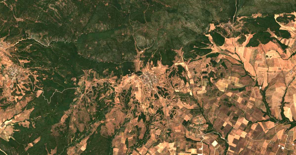 Satelitska karta: Petrotón