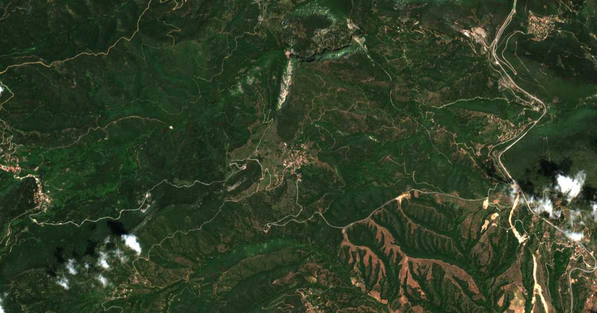 Satelitska karta: Oíti