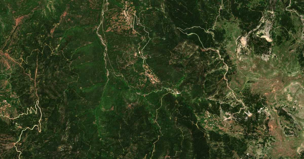Satelitska karta: Pýrgos