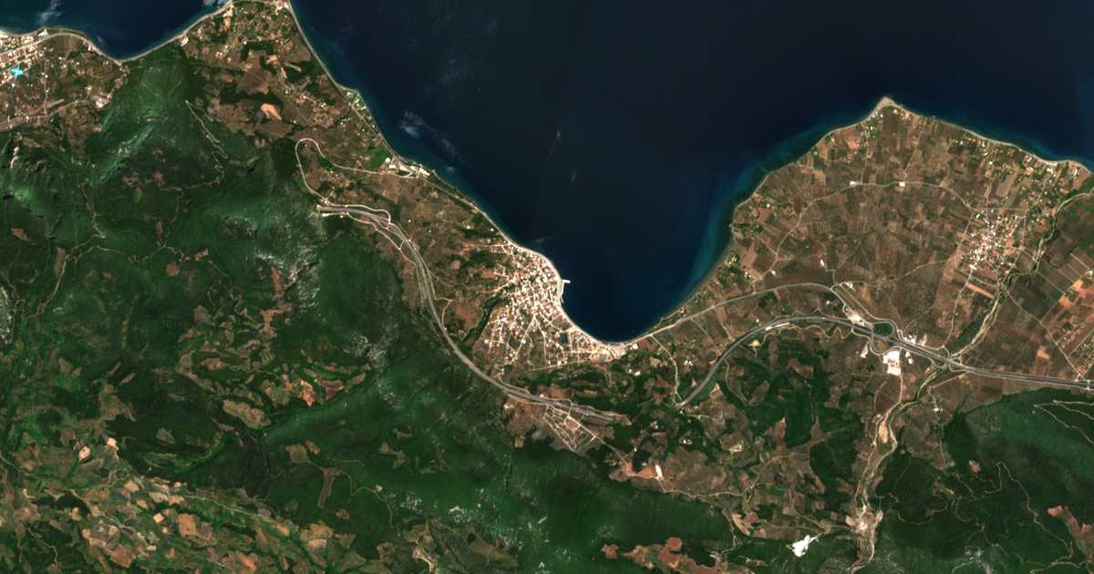 Satelitska karta: Ágios Konstantínos