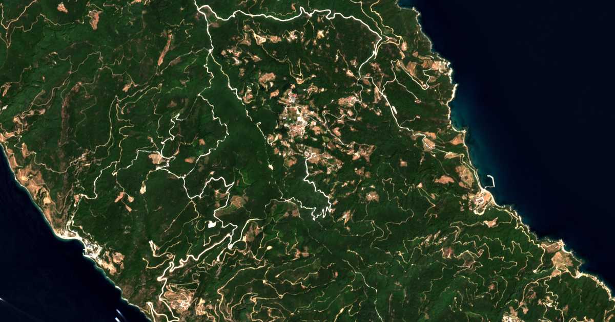 Satelitska karta: Moní Koutloumousíou