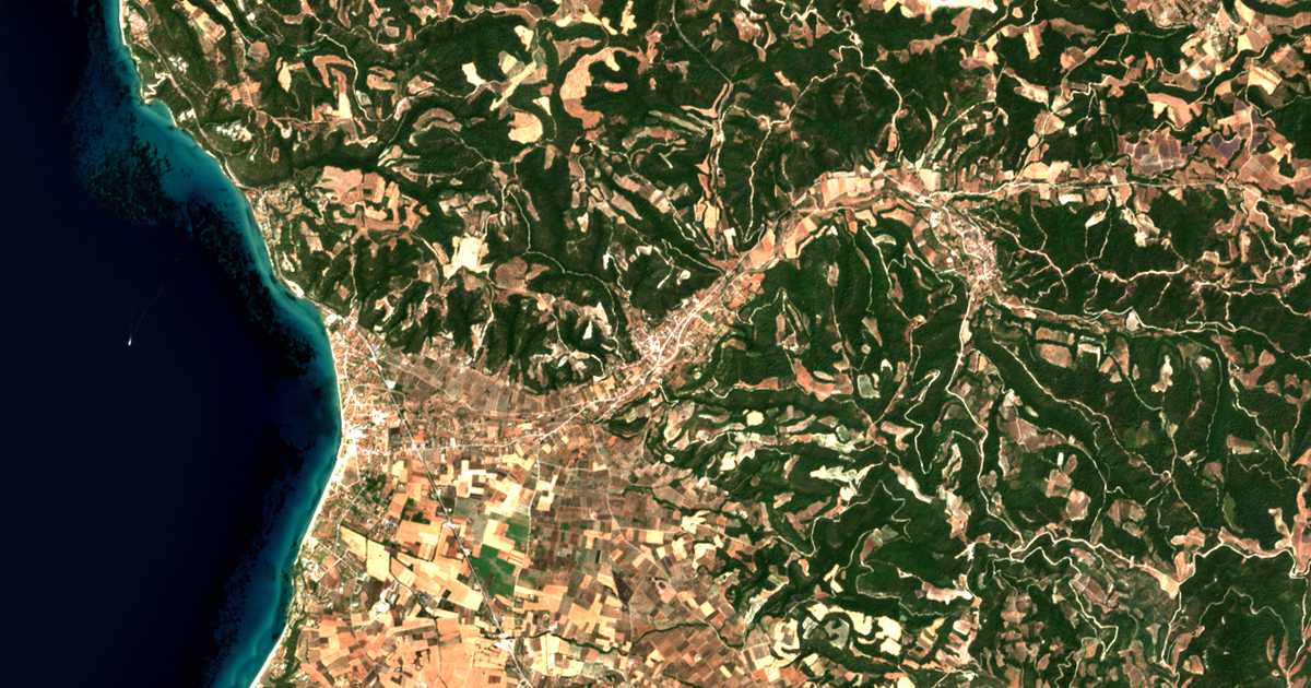 Satelitska karta: Foúrka