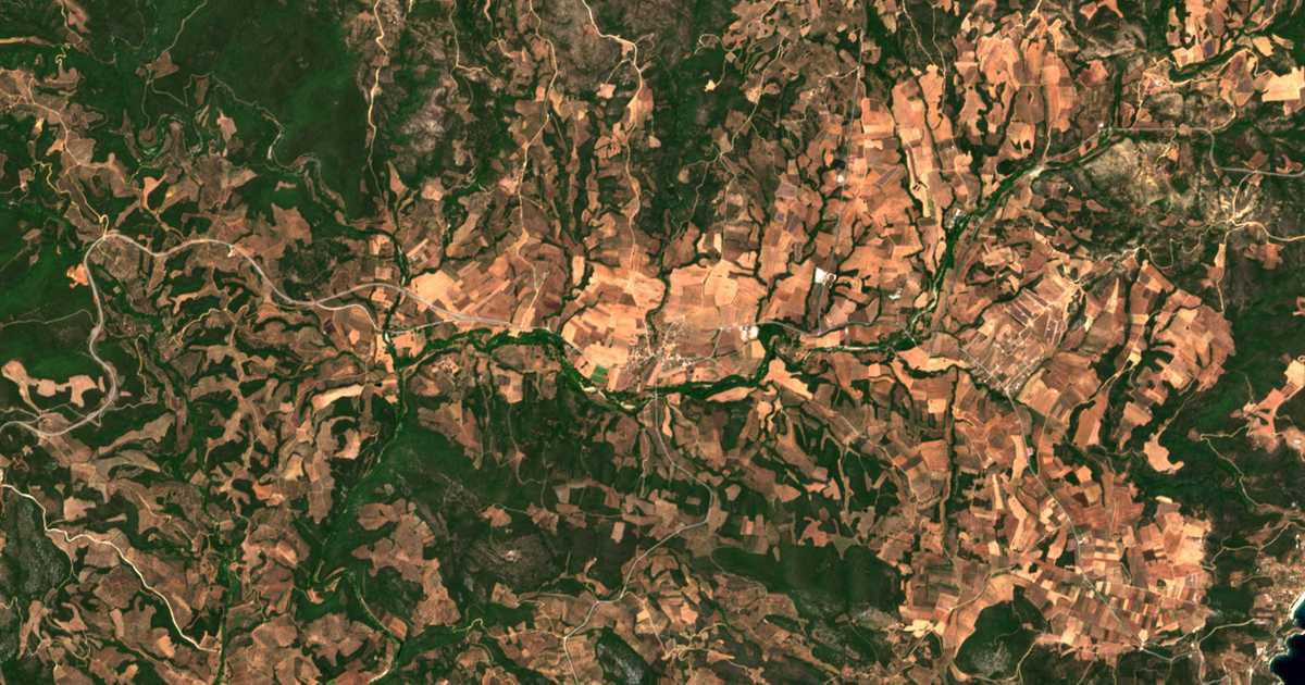Satelitska karta: Planá
