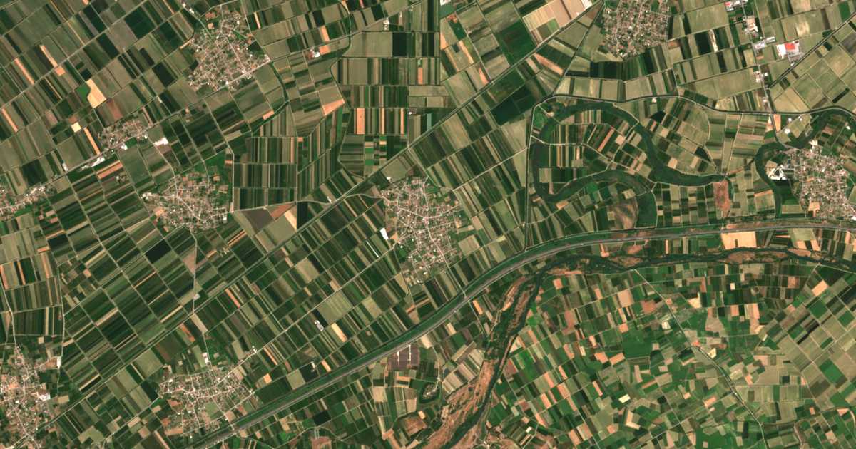 Satelitska karta: Loutrós