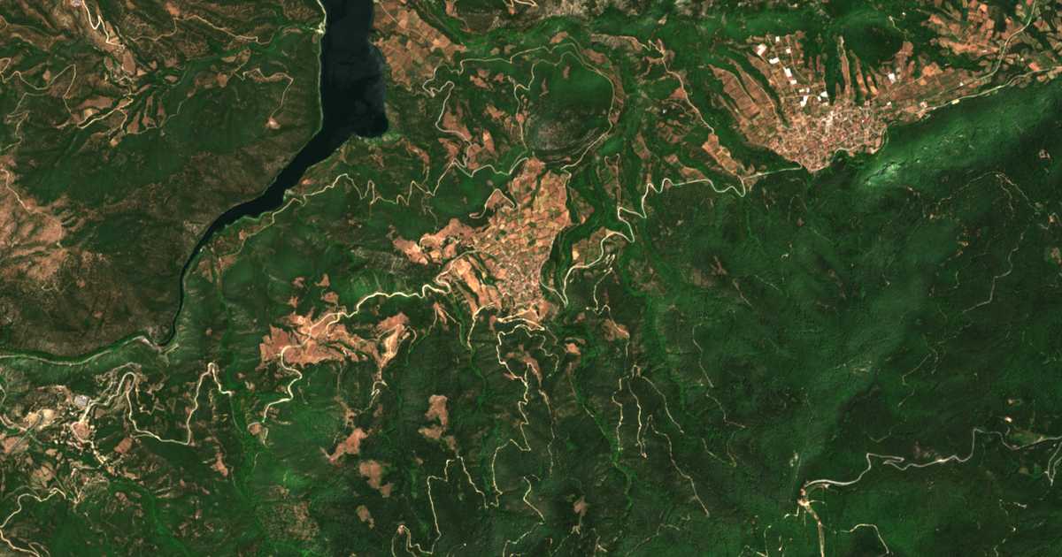 Satelitska karta: Dáskion