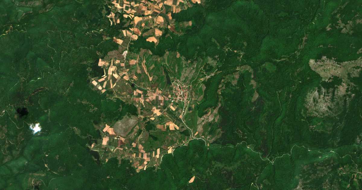 Satelitska karta: Livádia