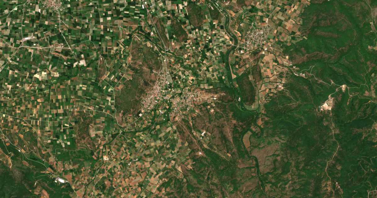 Satelitska karta: Áloros