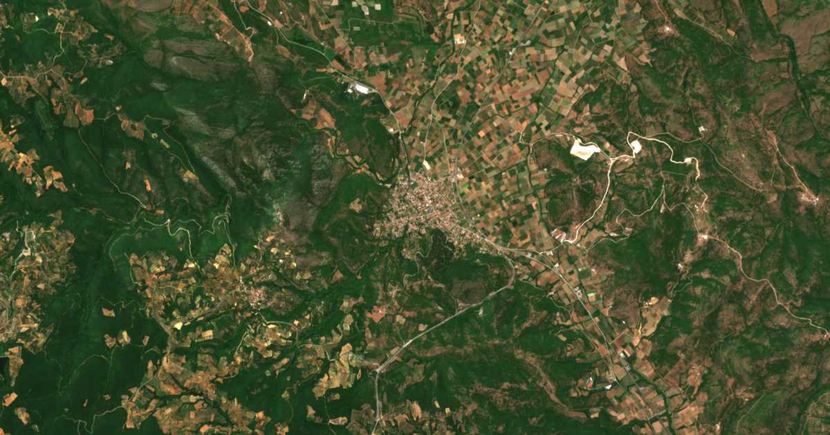 Satelitska karta: Ápsalos