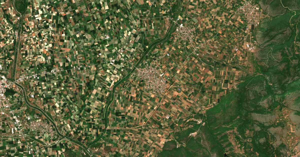 Satelitska karta: Exaplátanos