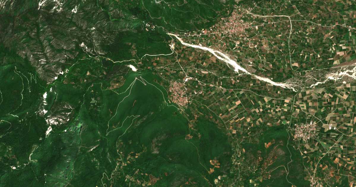 Satelitska karta: Órma