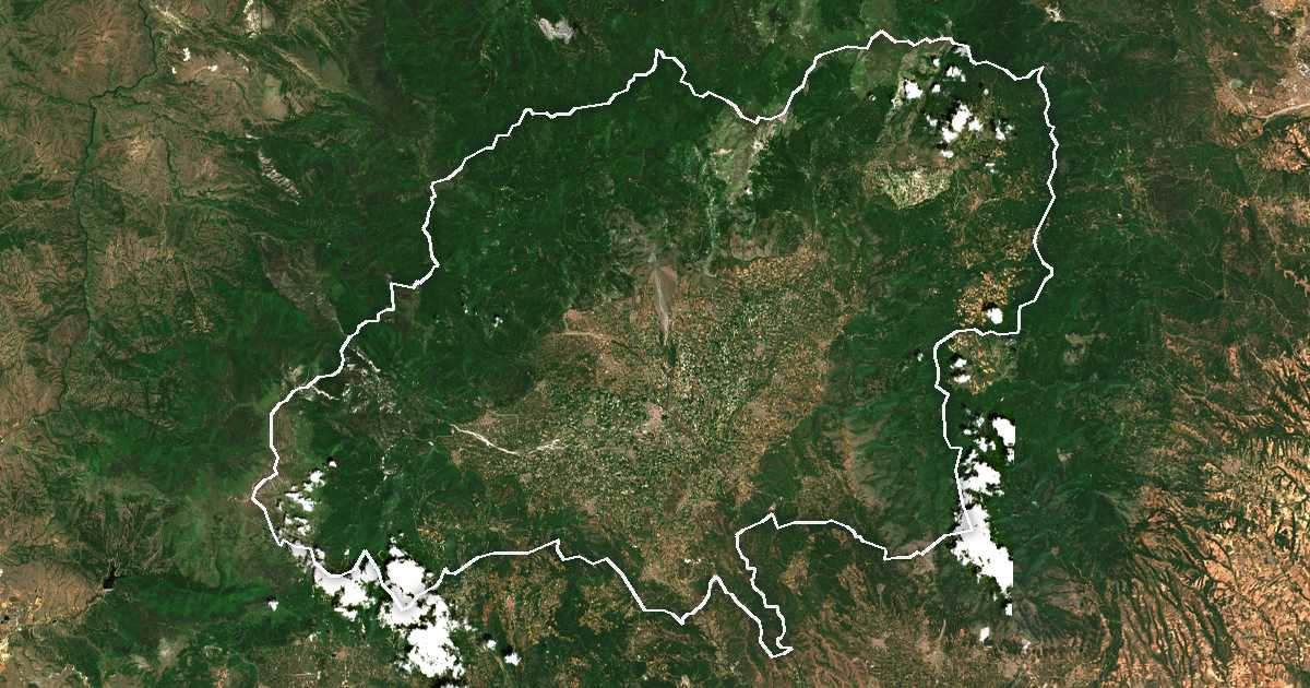 Satelitska snimka s ucrtanom granicom: Dímos Almopías