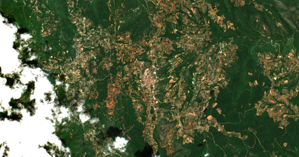 Satelitska karta: Keraséai