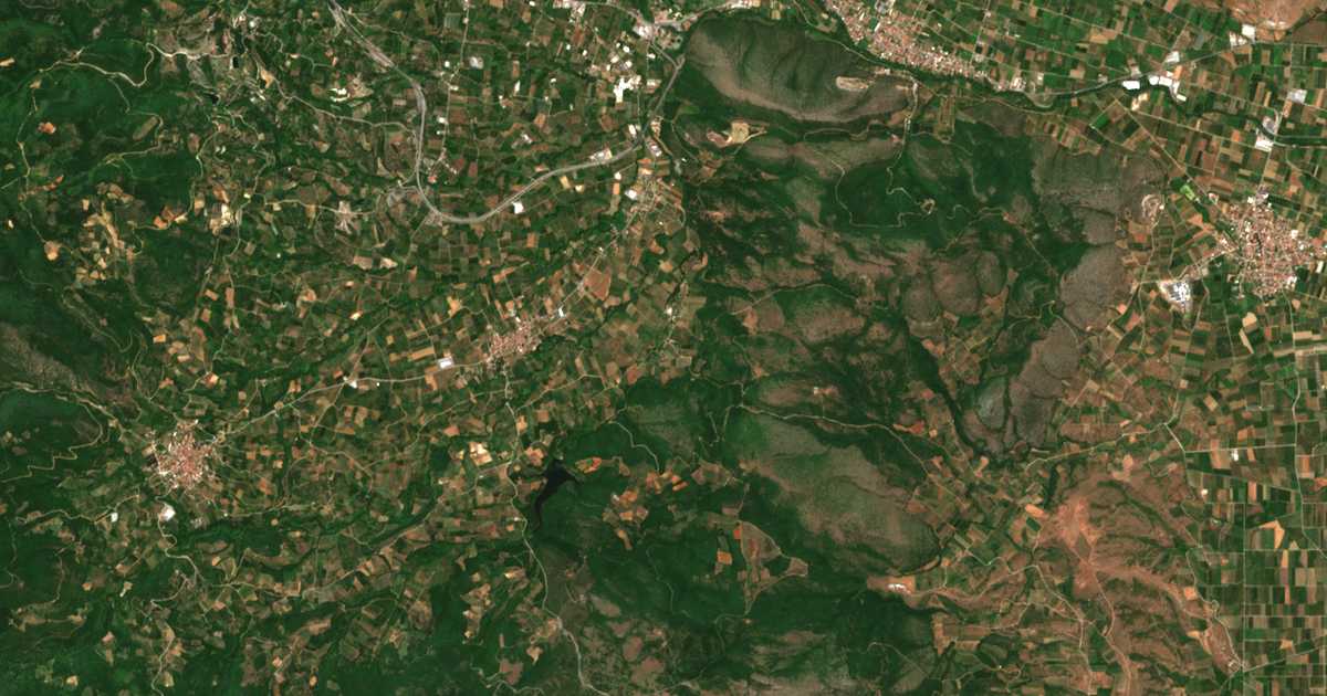 Satelitska karta: Kaisarianá