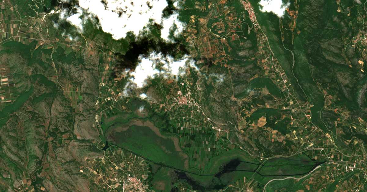 Satelitska karta: Nisíon