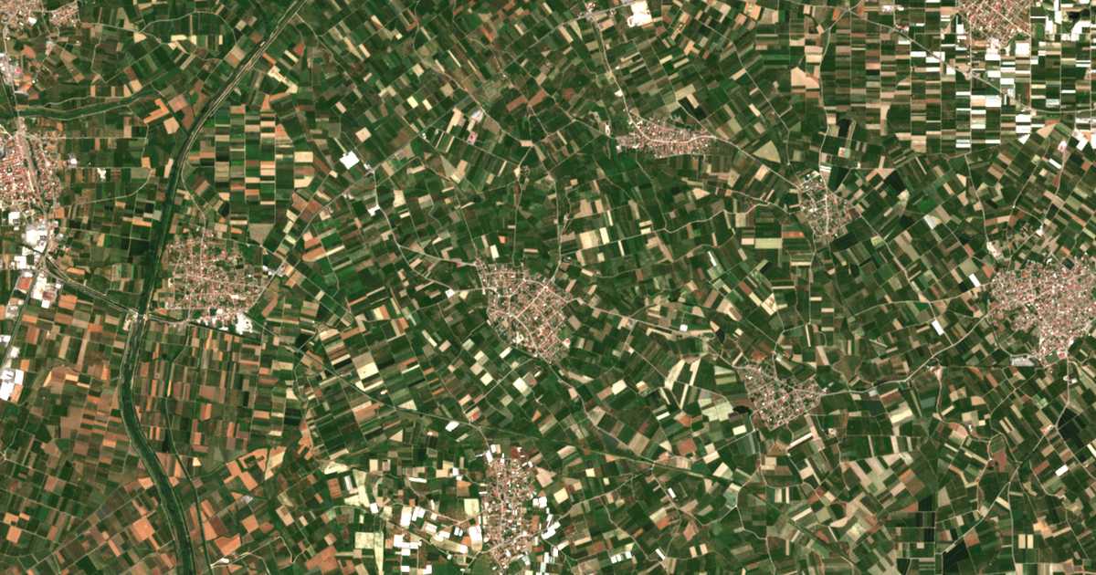 Satelitska karta: Kalývia