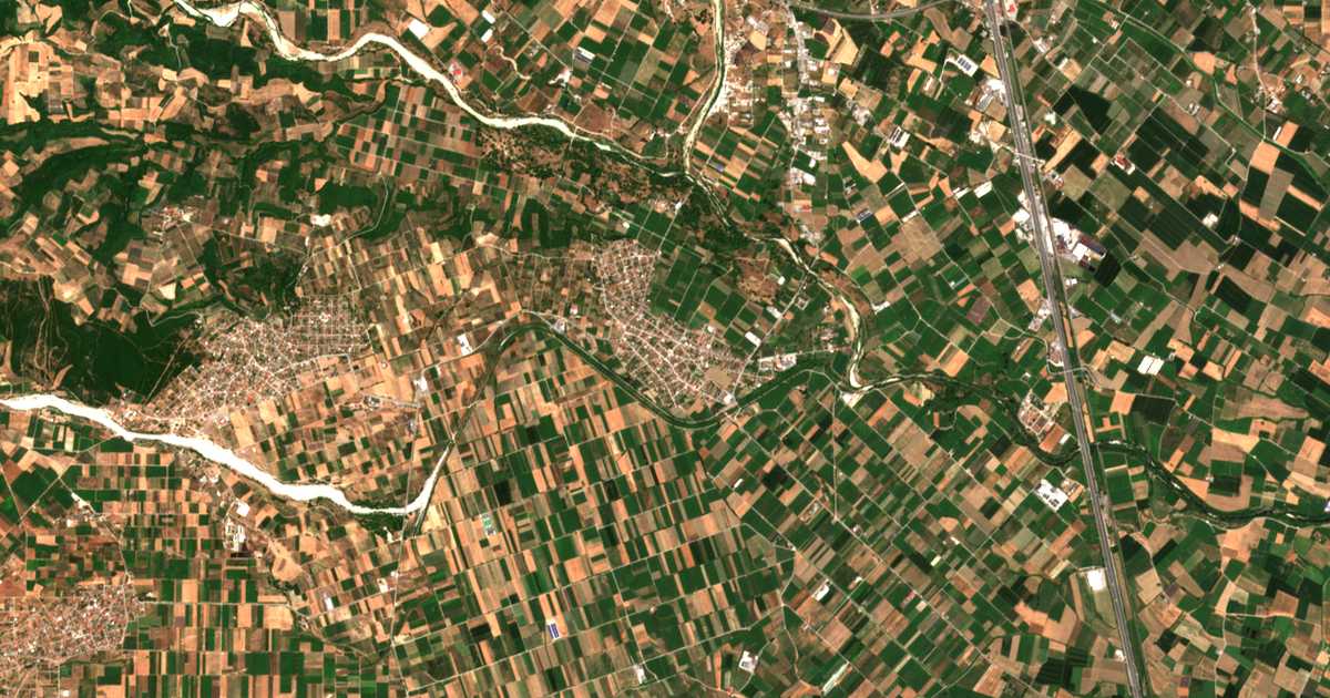 Satelitska karta: Néa Éfesos