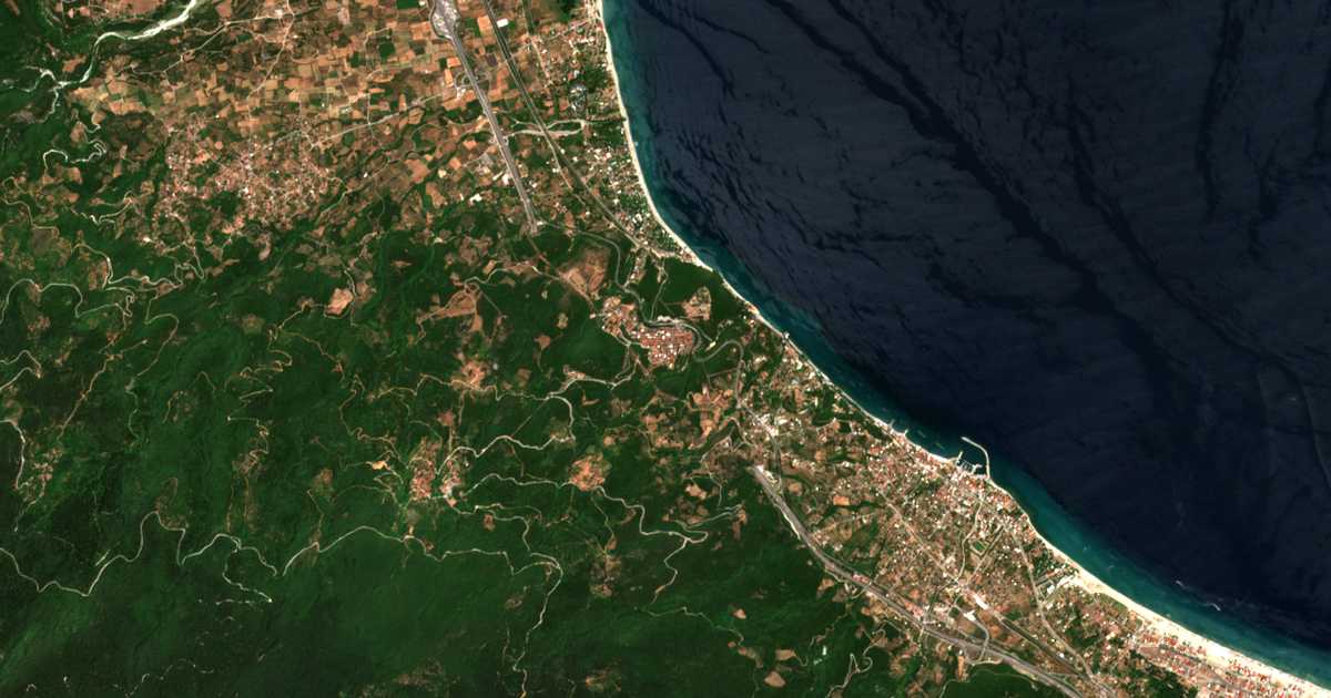 Satelitska karta: Néos Panteleímon