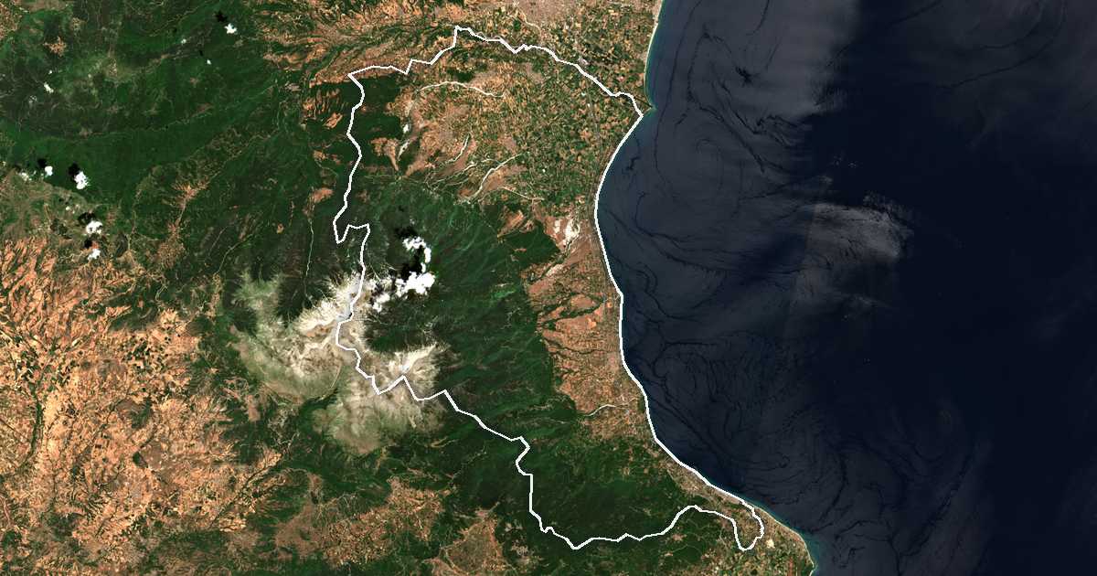 Satelitska snimka s ucrtanom granicom: Dímos Díou - Olýmpou