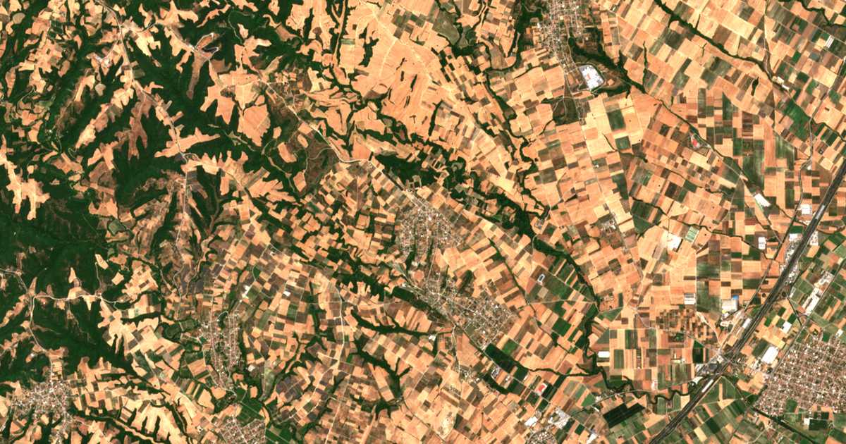 Satelitska karta: Néa Trapezoús